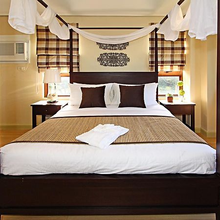 Crosswinds Resort Suites Tagaytay City Екстер'єр фото