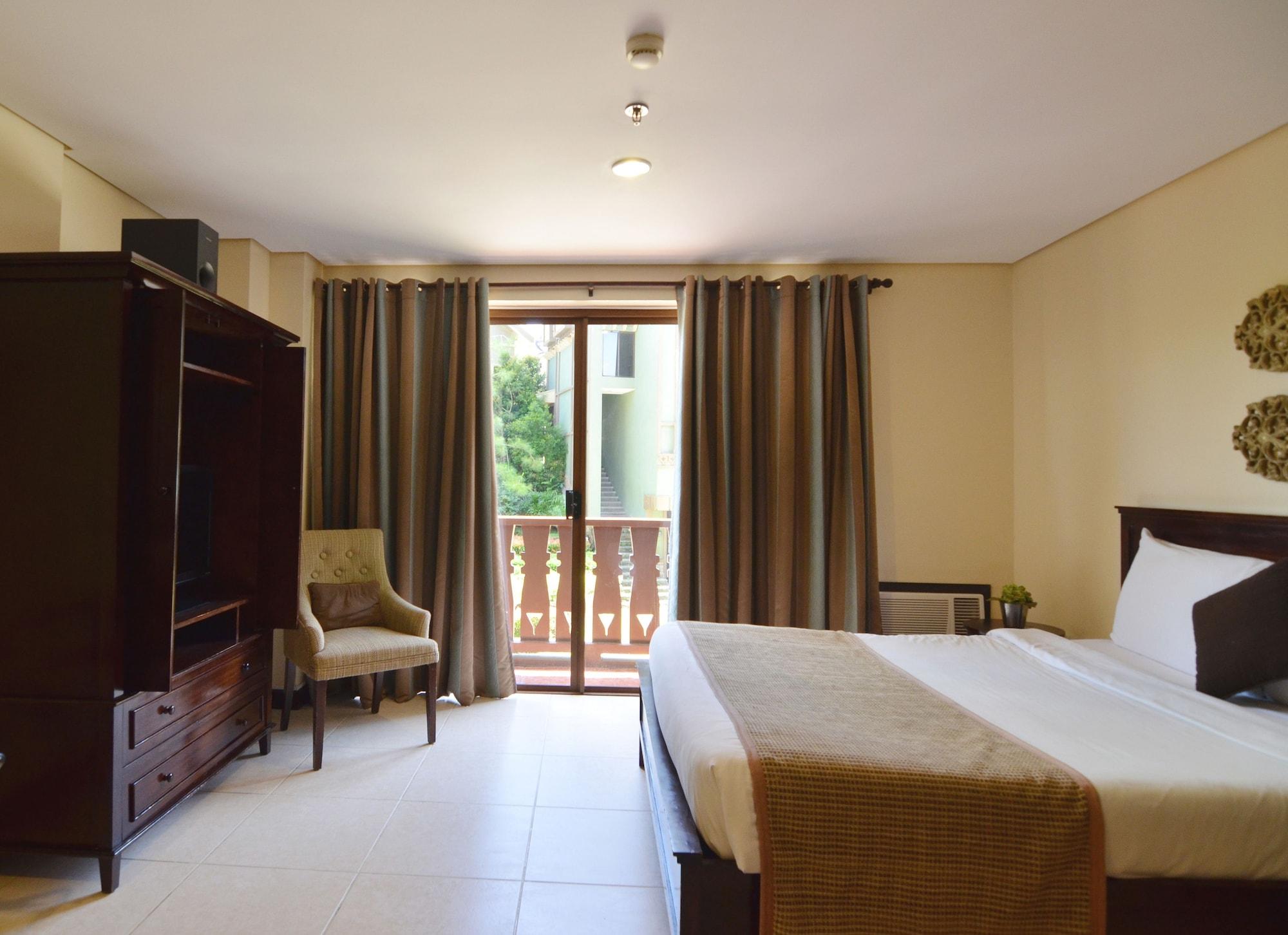 Crosswinds Resort Suites Tagaytay City Екстер'єр фото
