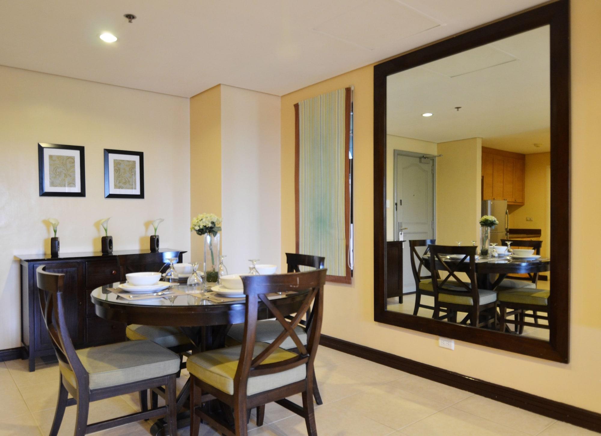 Crosswinds Resort Suites Tagaytay City Екстер'єр фото