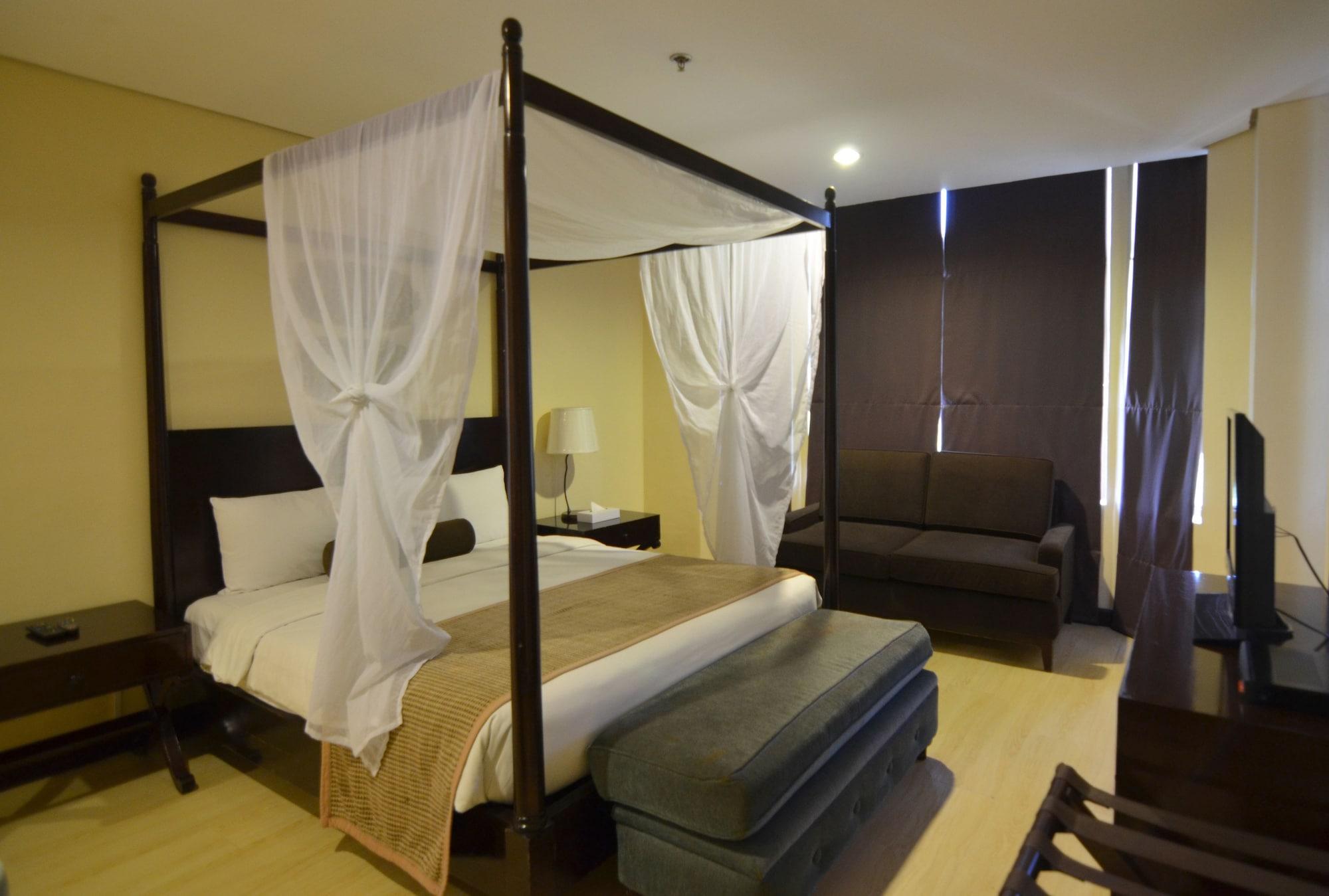 Crosswinds Resort Suites Tagaytay City Екстер'єр фото