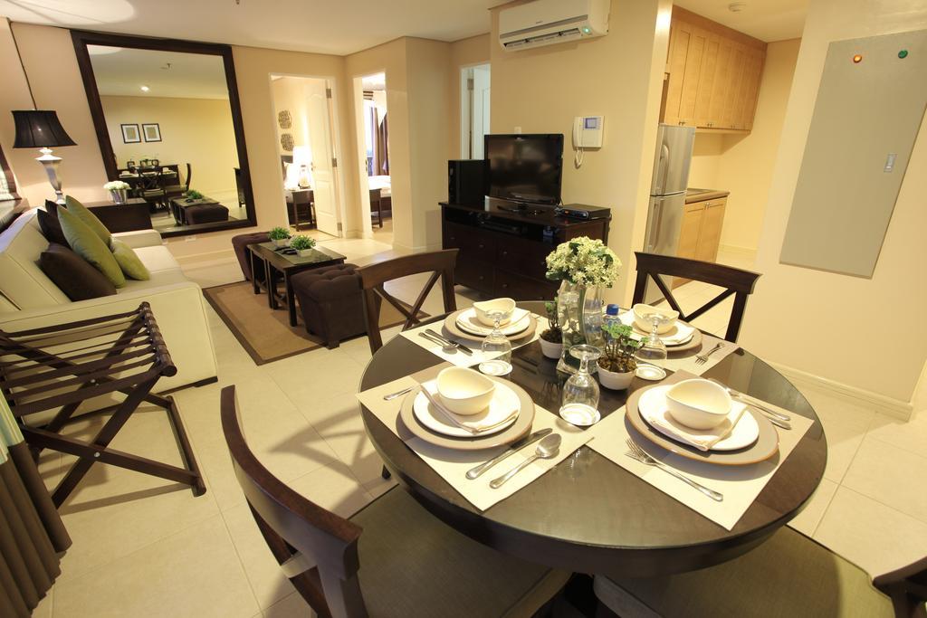 Crosswinds Resort Suites Tagaytay City Екстер'єр фото
