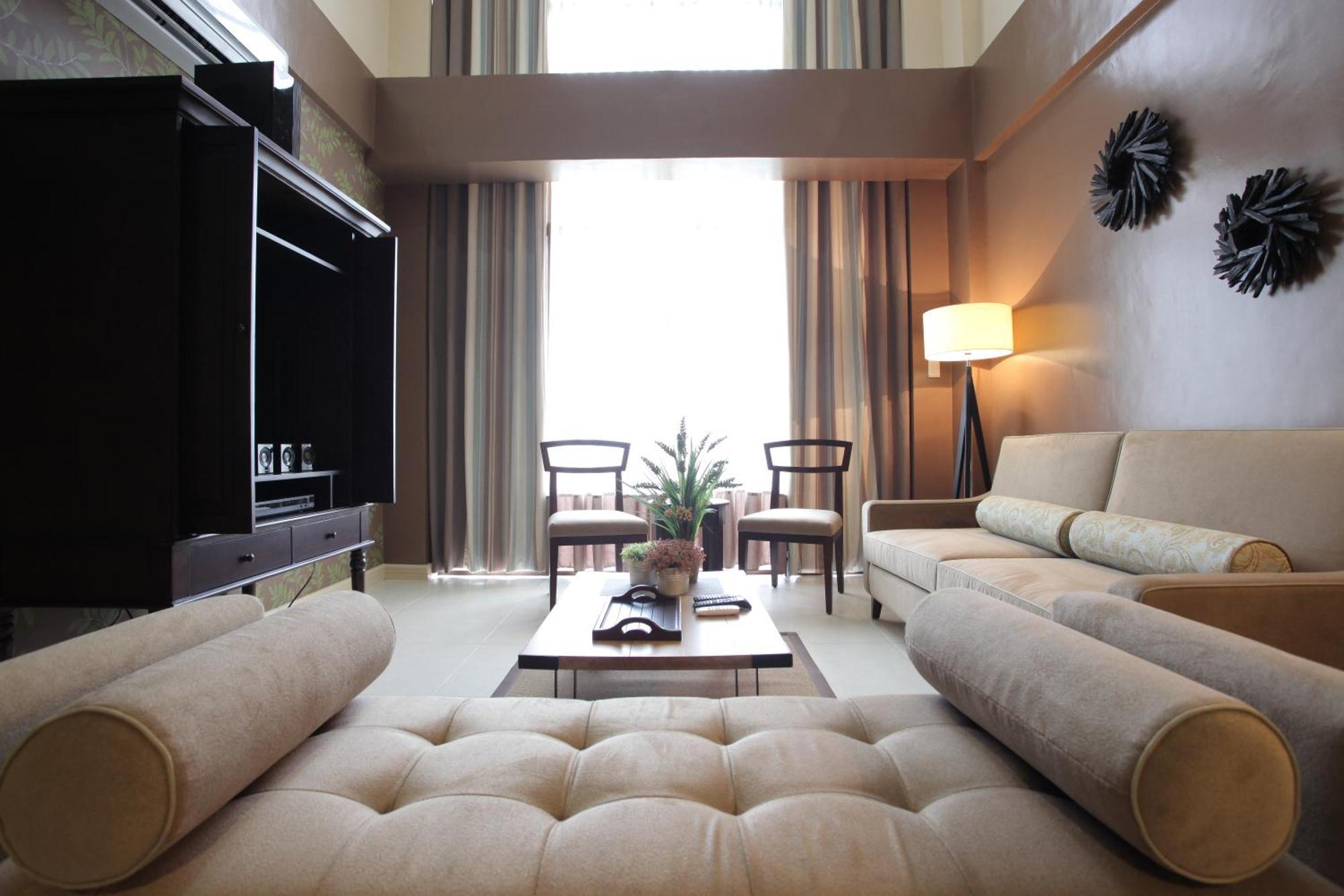 Crosswinds Resort Suites Tagaytay City Екстер'єр фото