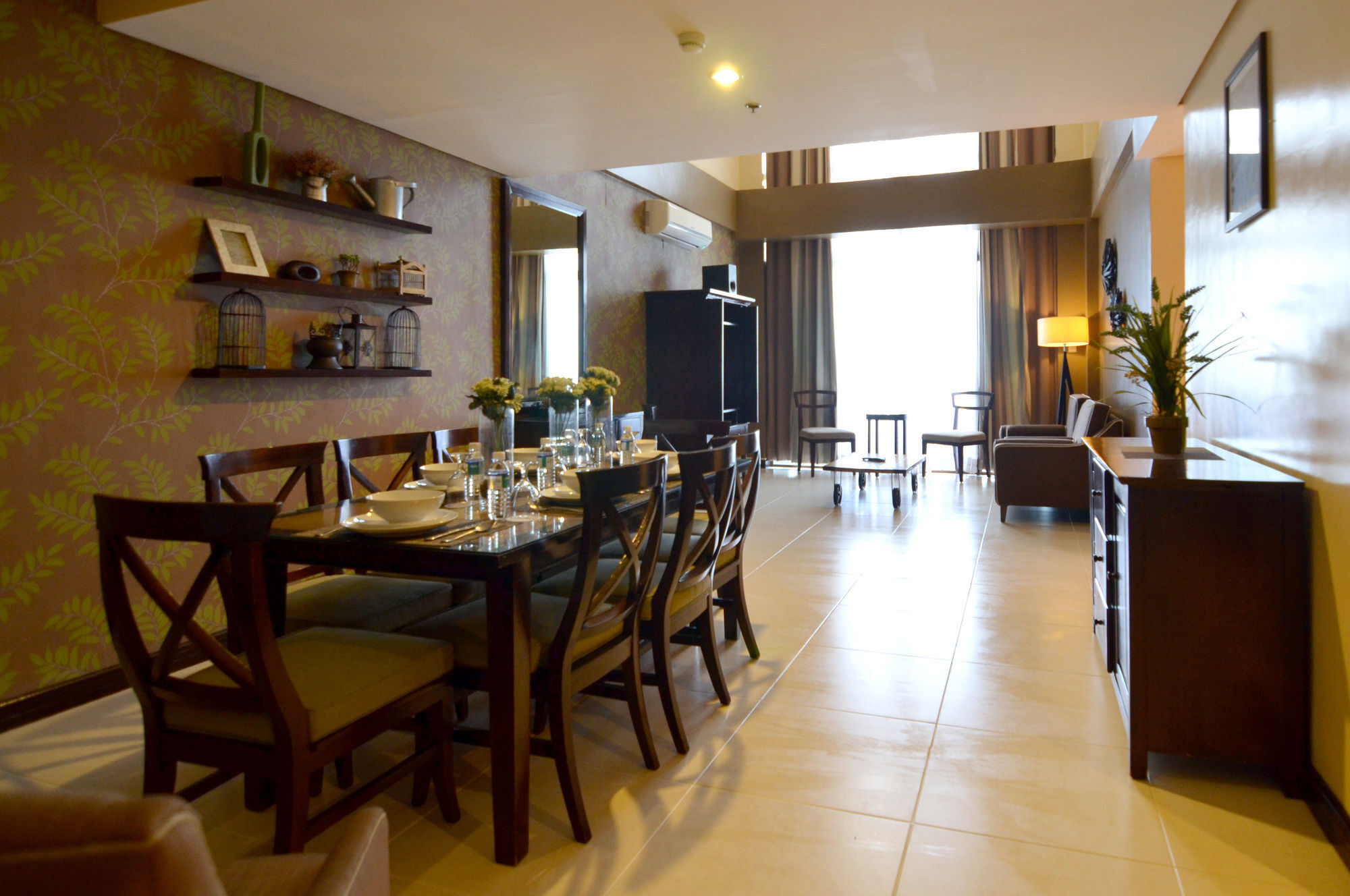 Crosswinds Resort Suites Tagaytay City Екстер'єр фото